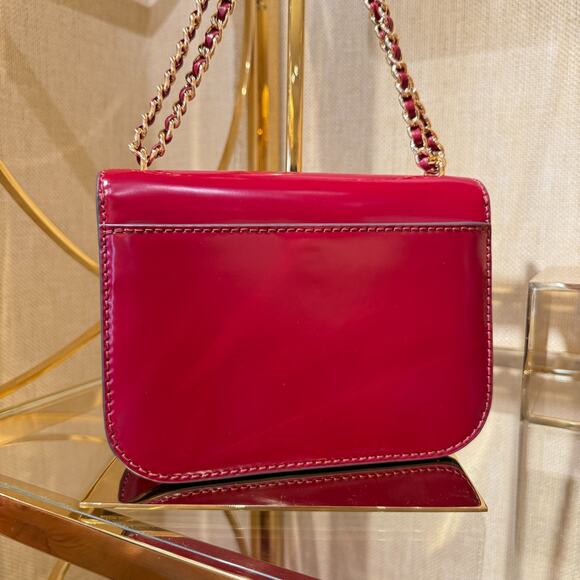 Tory Burch Britten Small Adjustable Shoulder Bag 143936 Bartlett Red $650 - Picture 4 of 7